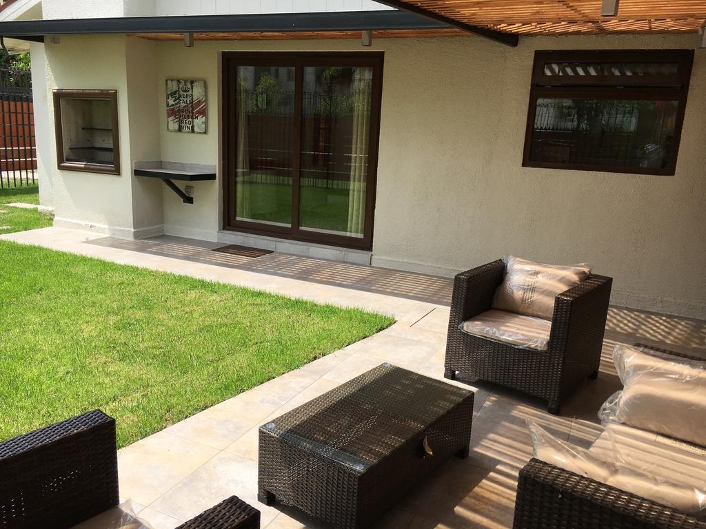 Casa Vitacura Host Сантяго Екстериор снимка